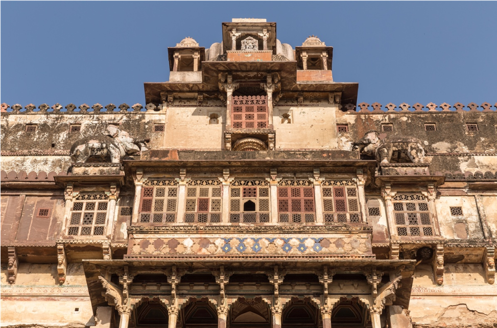 Datia Palace (Bir Singh Palace) photo 4 - Datia City Center attraction